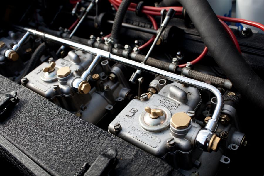 Ferrari 365 GTC/4 1972 года  (фото 35 из 55)